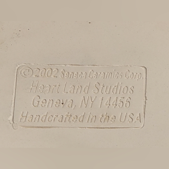 2002 Seneca Ceramics Corp. Heart Land Studios, Made in the USA Bread Warmer - Picture 5 of 11